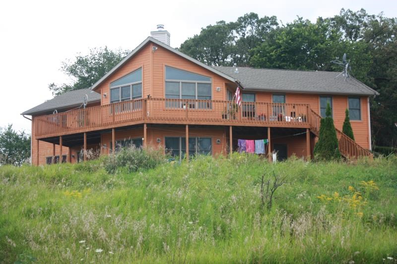 4825 S Bernstein Rd, Orfordville, WI 53576 photo 1