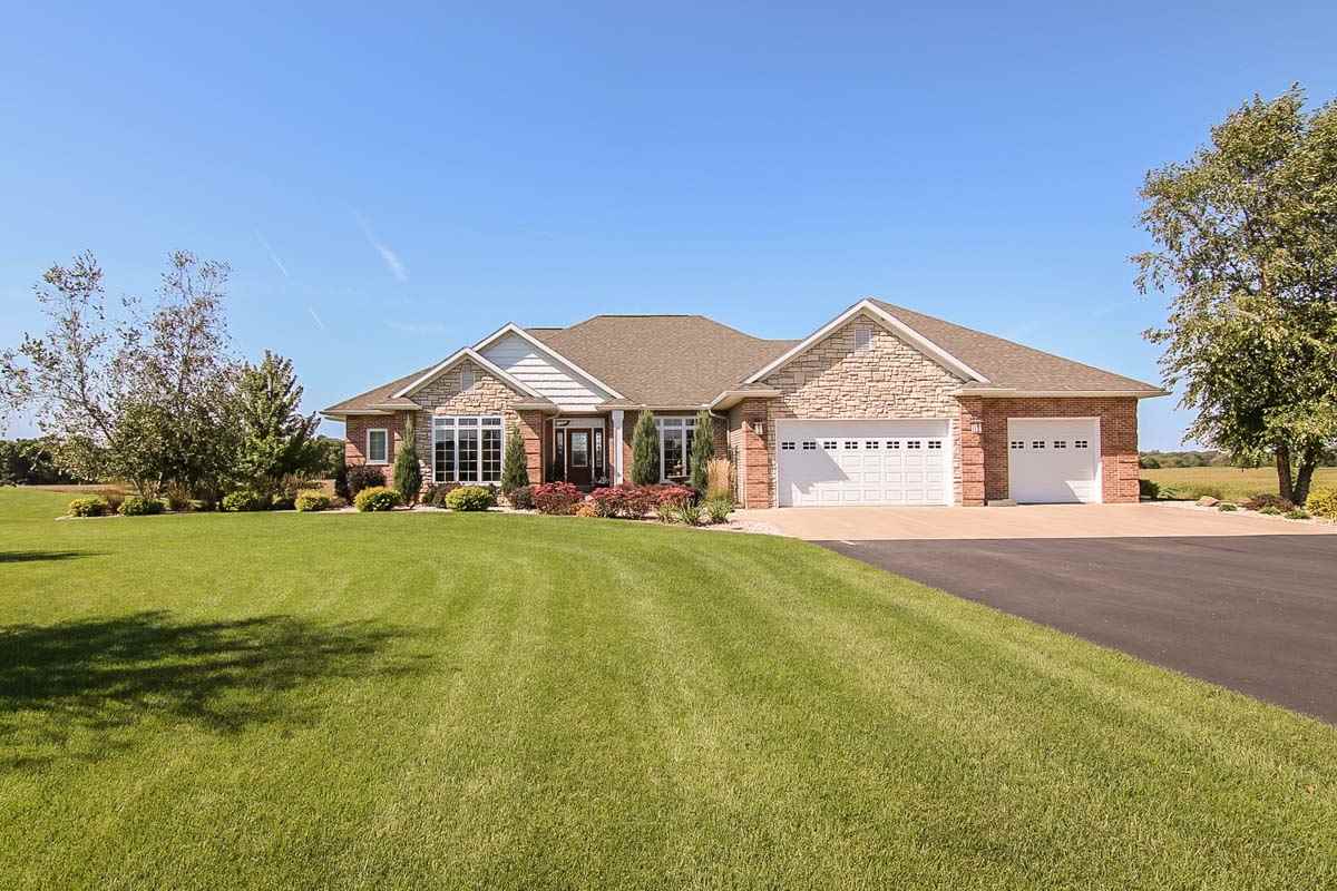 w3009 Sand Crane Drive, Belleville, WI 53508 photo 1