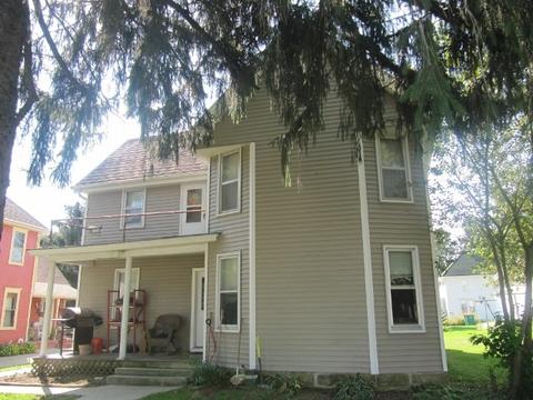 703 E Main St, Mount Horeb, WI 53572 photo 1