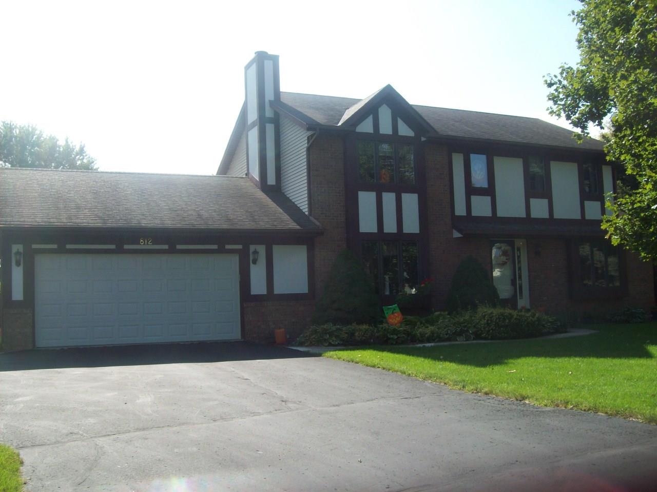 812 E Azalea Ter, Beloit, WI 53511 photo 1