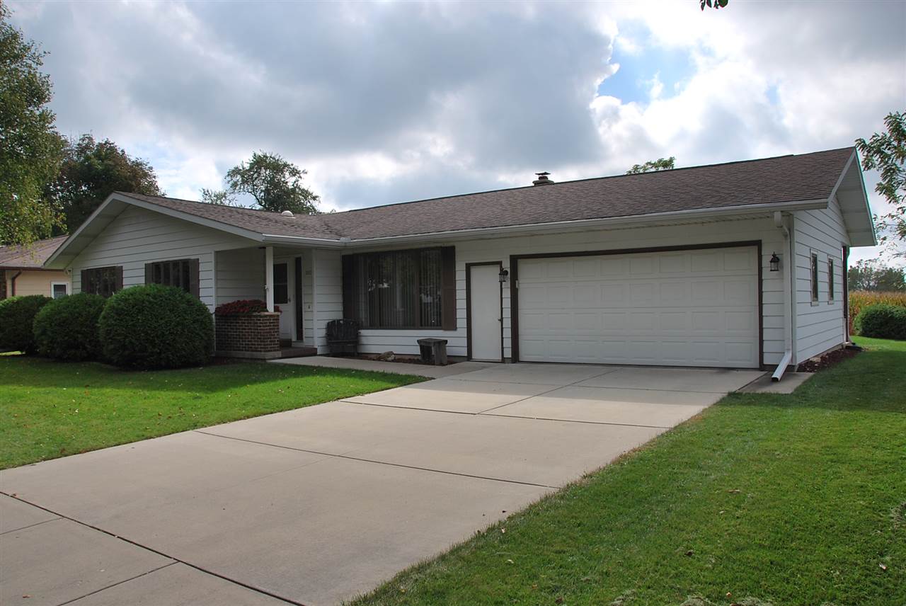 1810 27th St, Monroe, WI 53566 photo 1