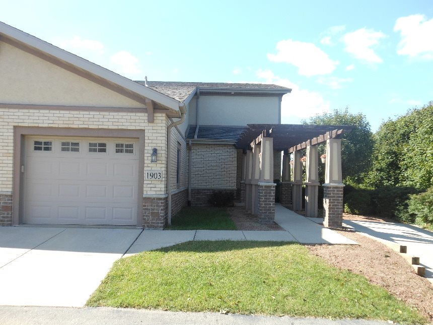 1903 Fox Run, Mount Horeb, WI 53572 photo 1