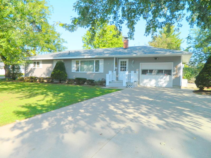 207 7th St, Brodhead, WI 53520 photo 1