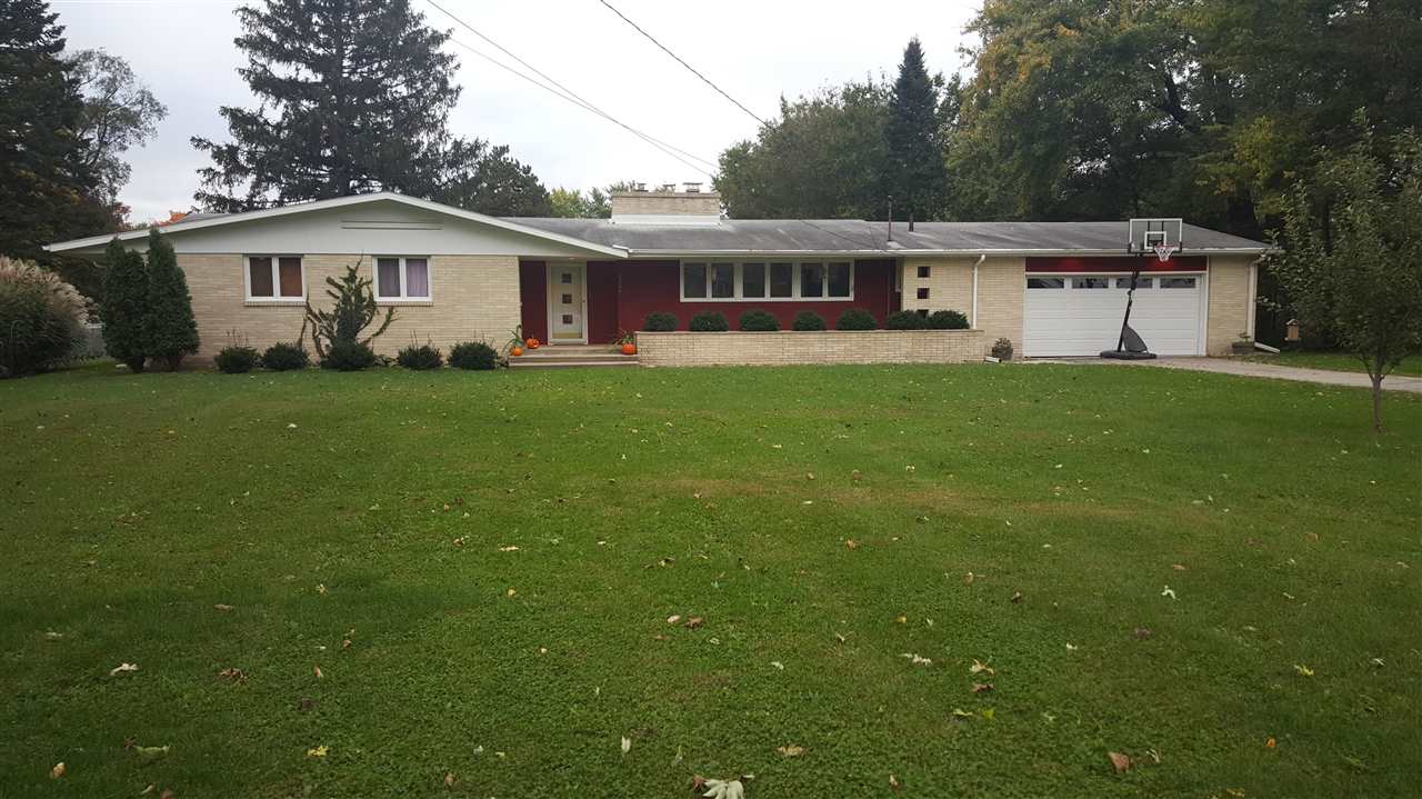 2506 Sunset Dr, Beloit, WI 53511 photo 1