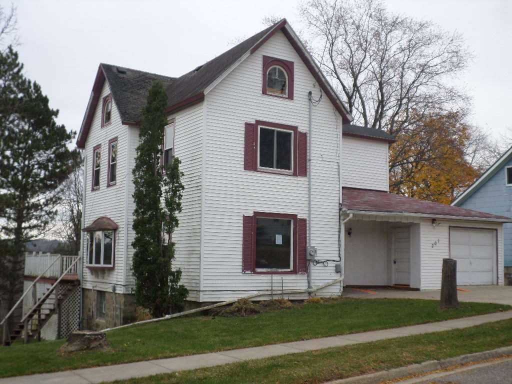 201 Spring St, Elroy, WI 53929 photo 1