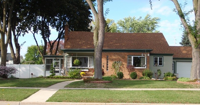 552 E Jackson St, Ripon, WI 54971 photo 1