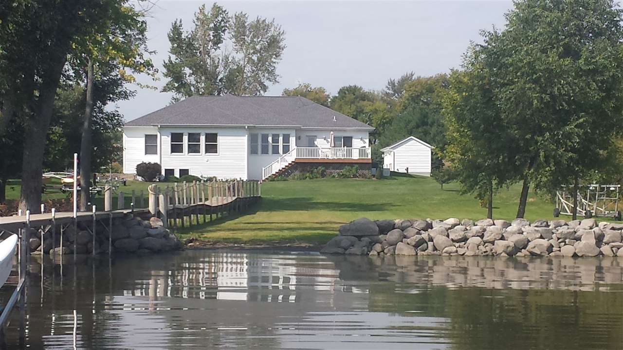 w8533 White Crow Road, Fort Atkinson, WI 53538 photo 1