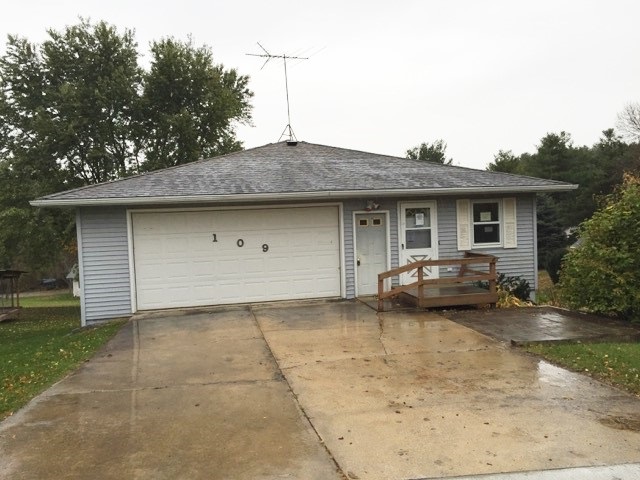 109 Murphy St, Ridgeway, WI 53582 photo 1