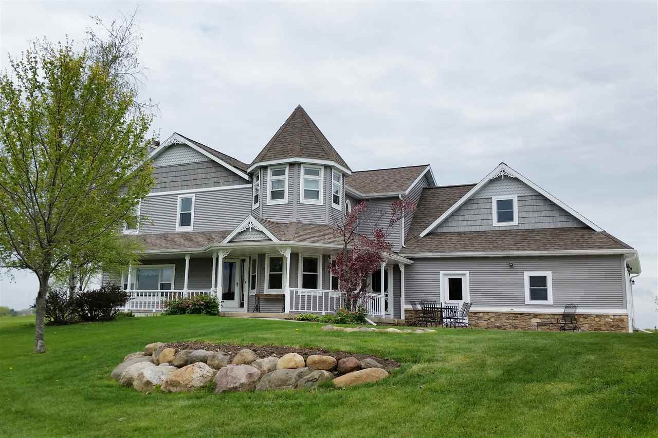 6198 Amethyst Dr, Waunakee, WI 53597 photo 1