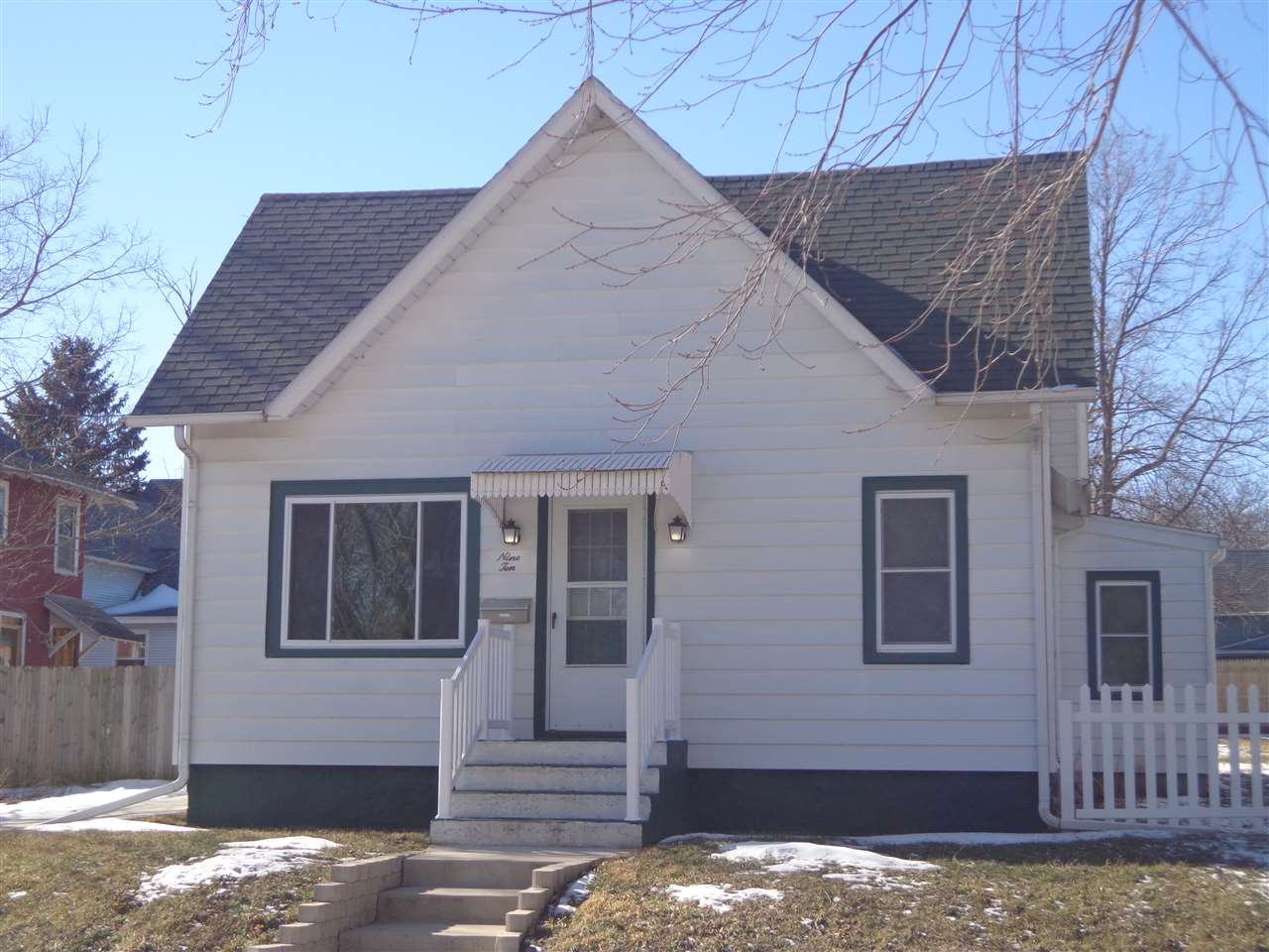 910 Vine St, Beloit, WI 53511 photo 1