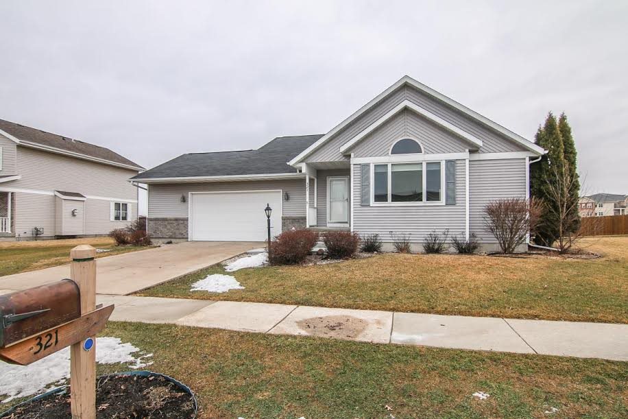 321 Wyalusing Dr, Madison, WI 53718 photo 1