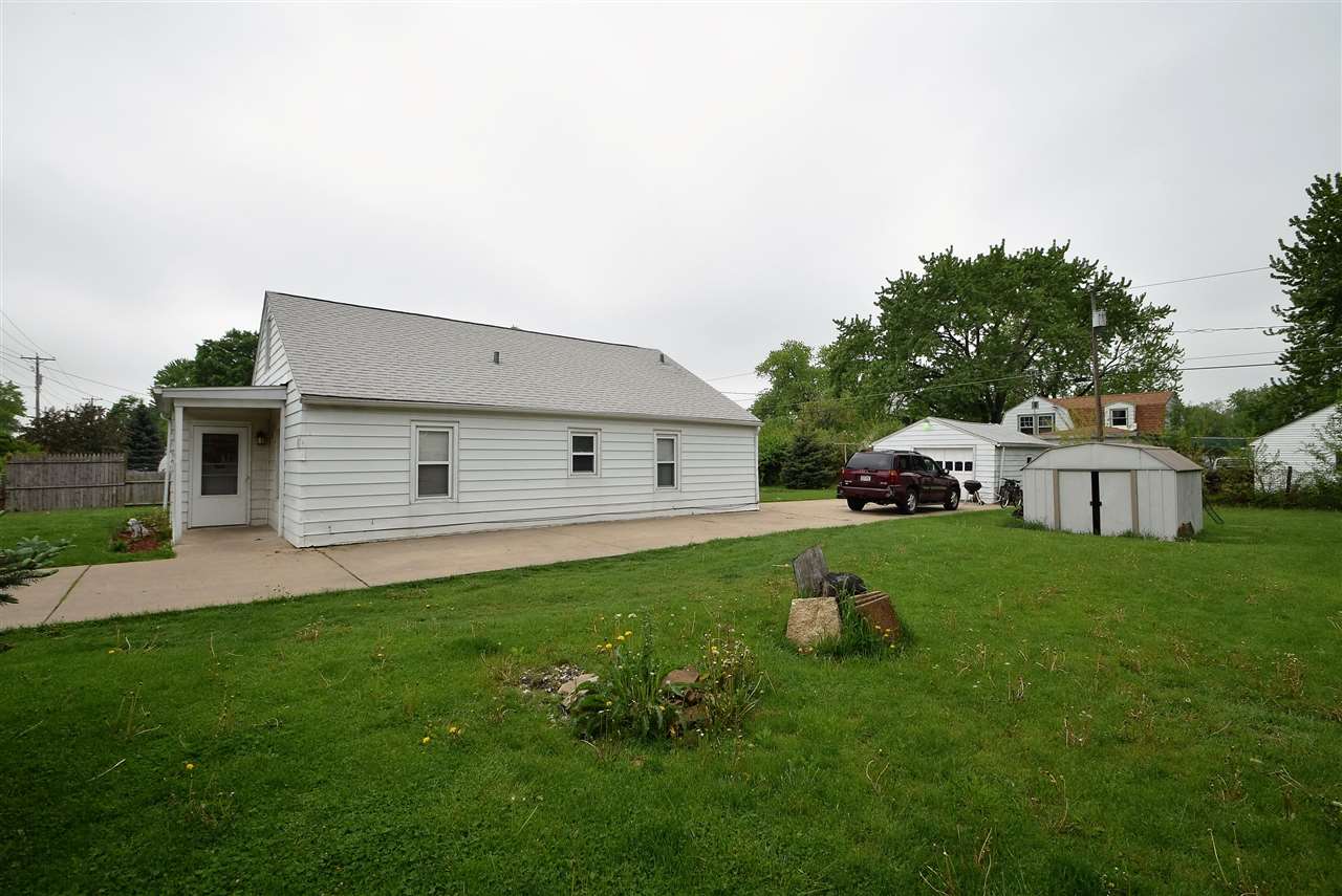 1960 S Park Ave, Beloit, WI 53511 photo 1