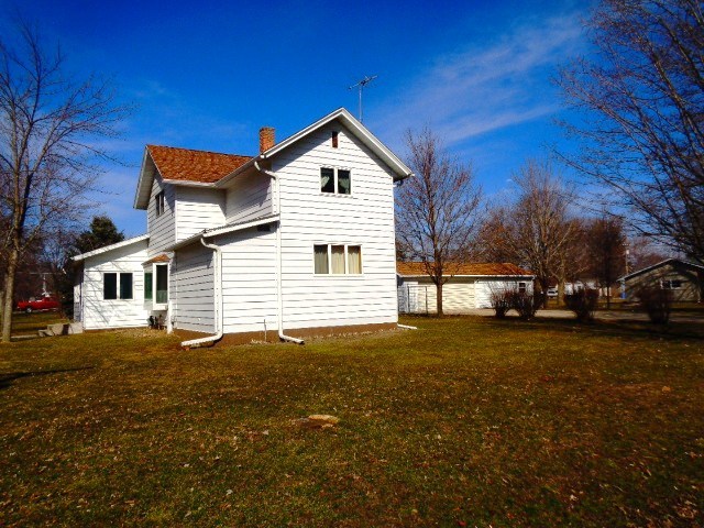 408 E 4th Ave, Brodhead, WI 53520 photo 1