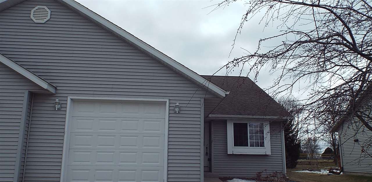 2726 3rd St, Monroe, WI 53566 photo 1