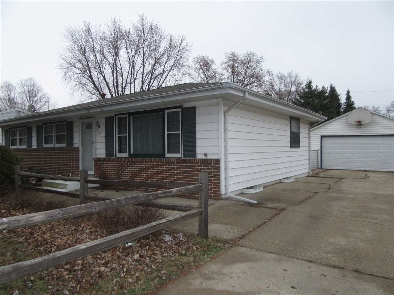 2043 Masters St, Beloit, WI 53511 photo 1