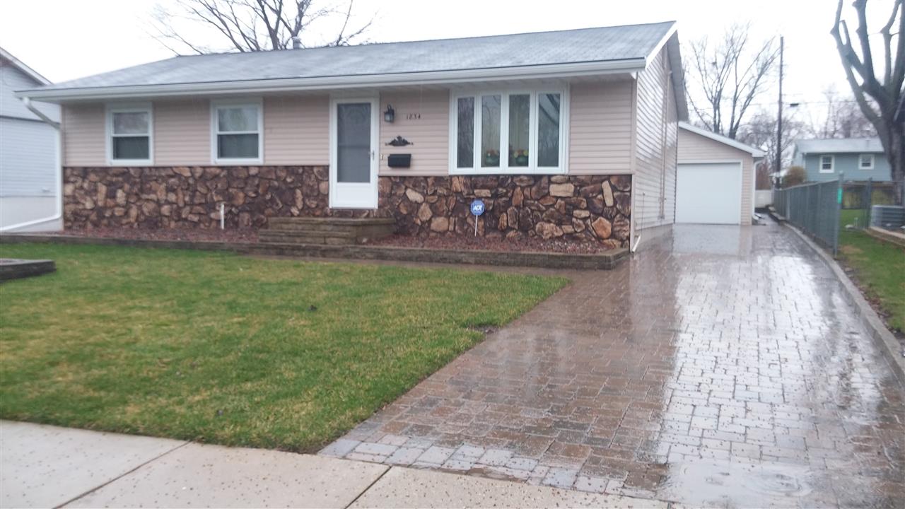 1834 Grant St, Beloit, WI 53511 photo 1