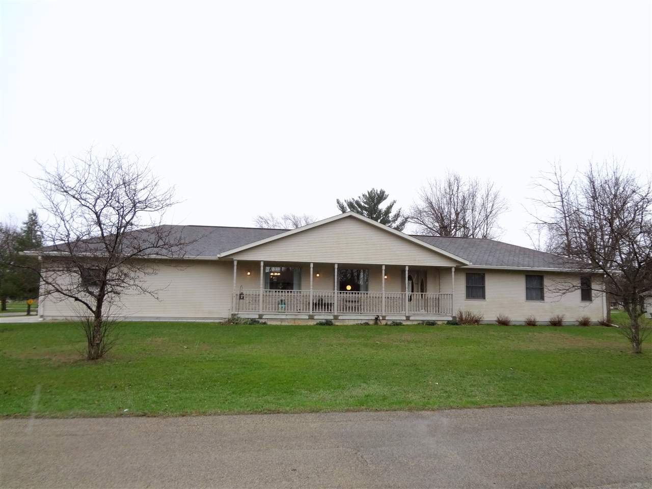 404 3rd St, Brodhead, WI 53520 photo 1