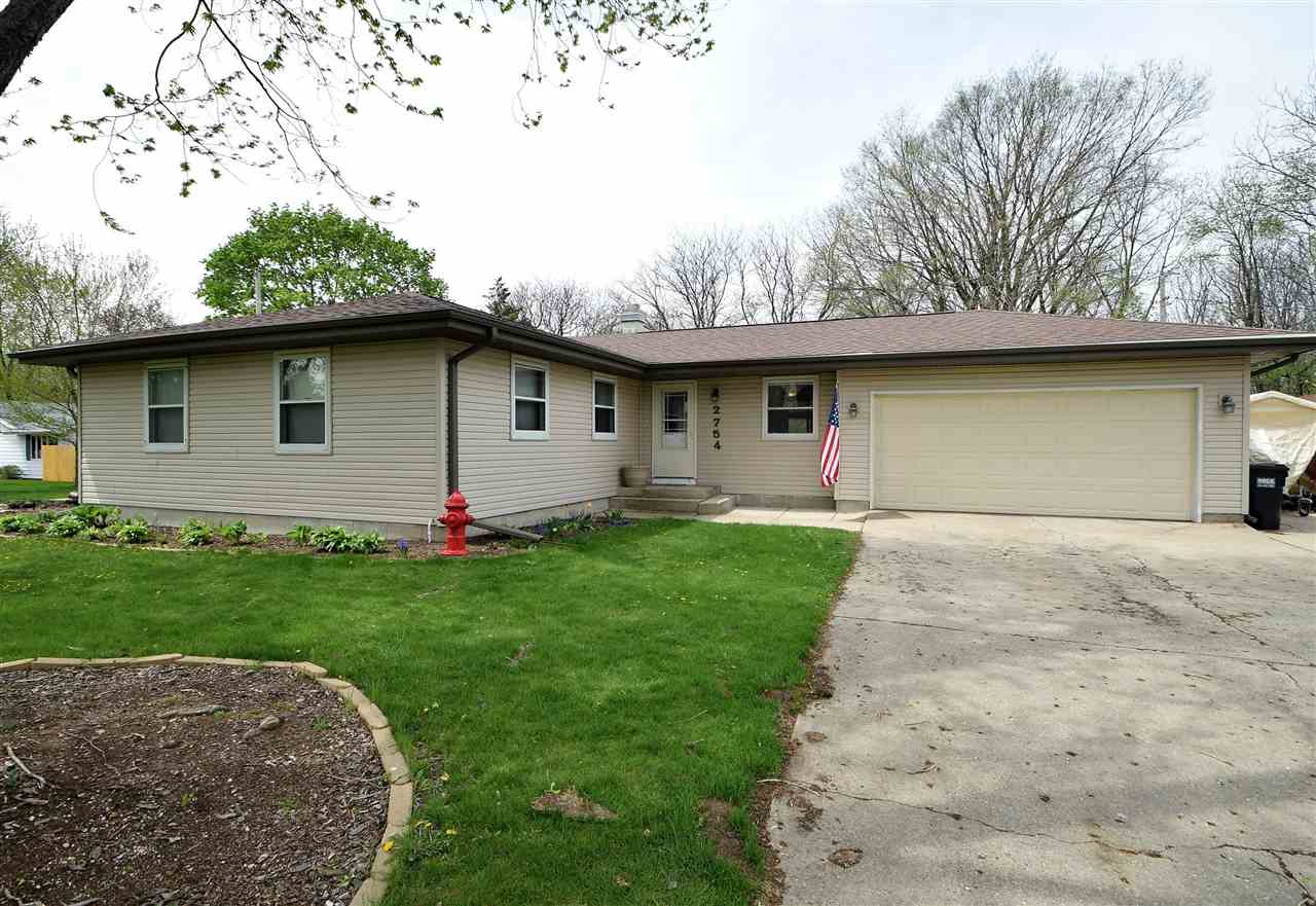 2754 S Hart Rd, Beloit, WI 53511 photo 1