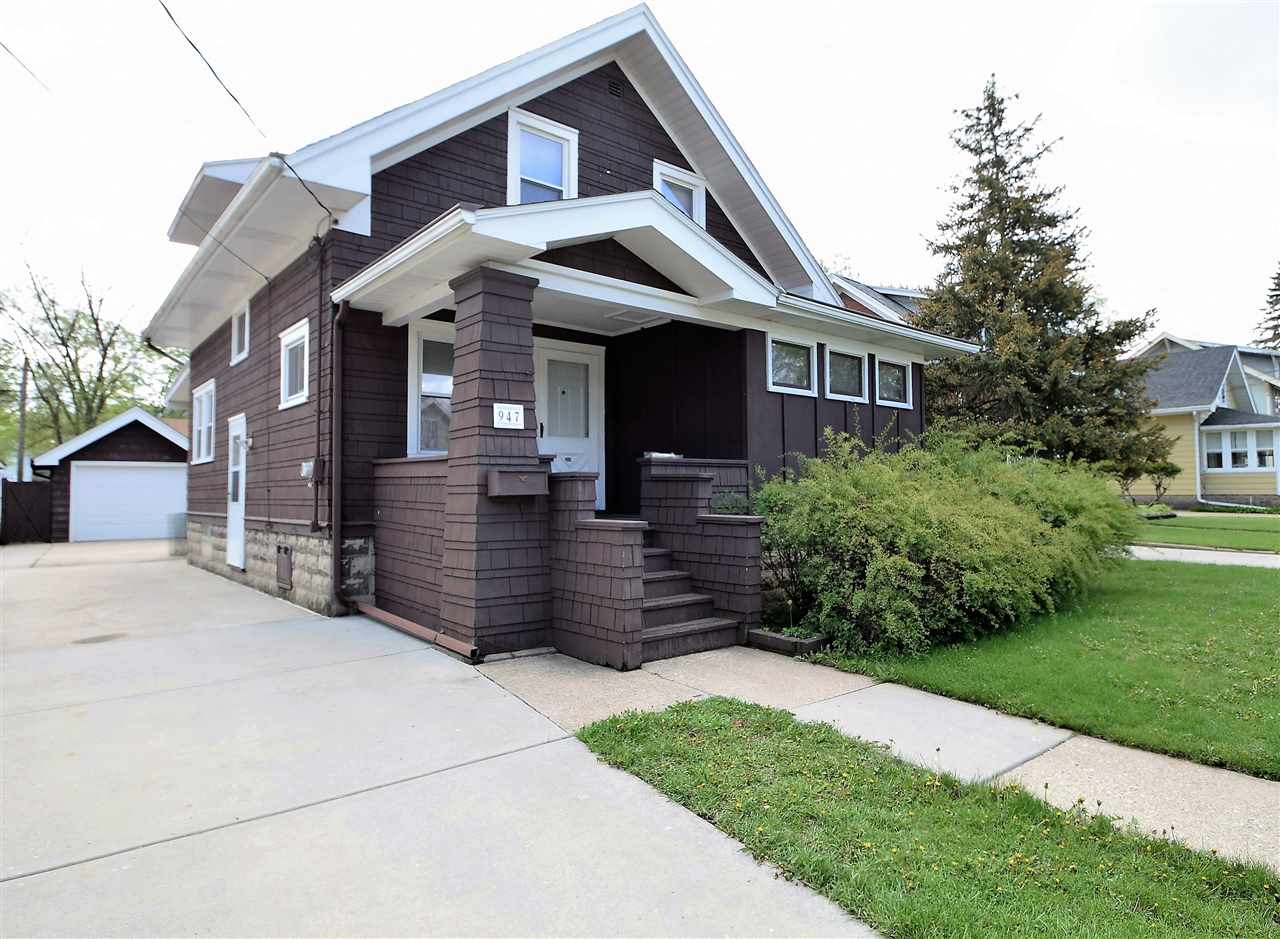947 Hackett St, Beloit, WI 53511 photo 1