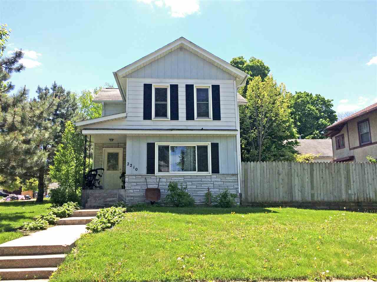 2210 11th St, Monroe, WI 53566 photo 1