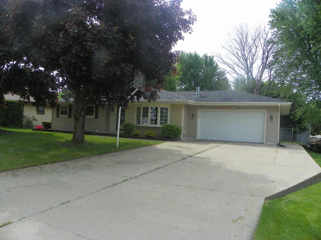1804 E Briar Ln, Beloit, WI 53511 photo 1