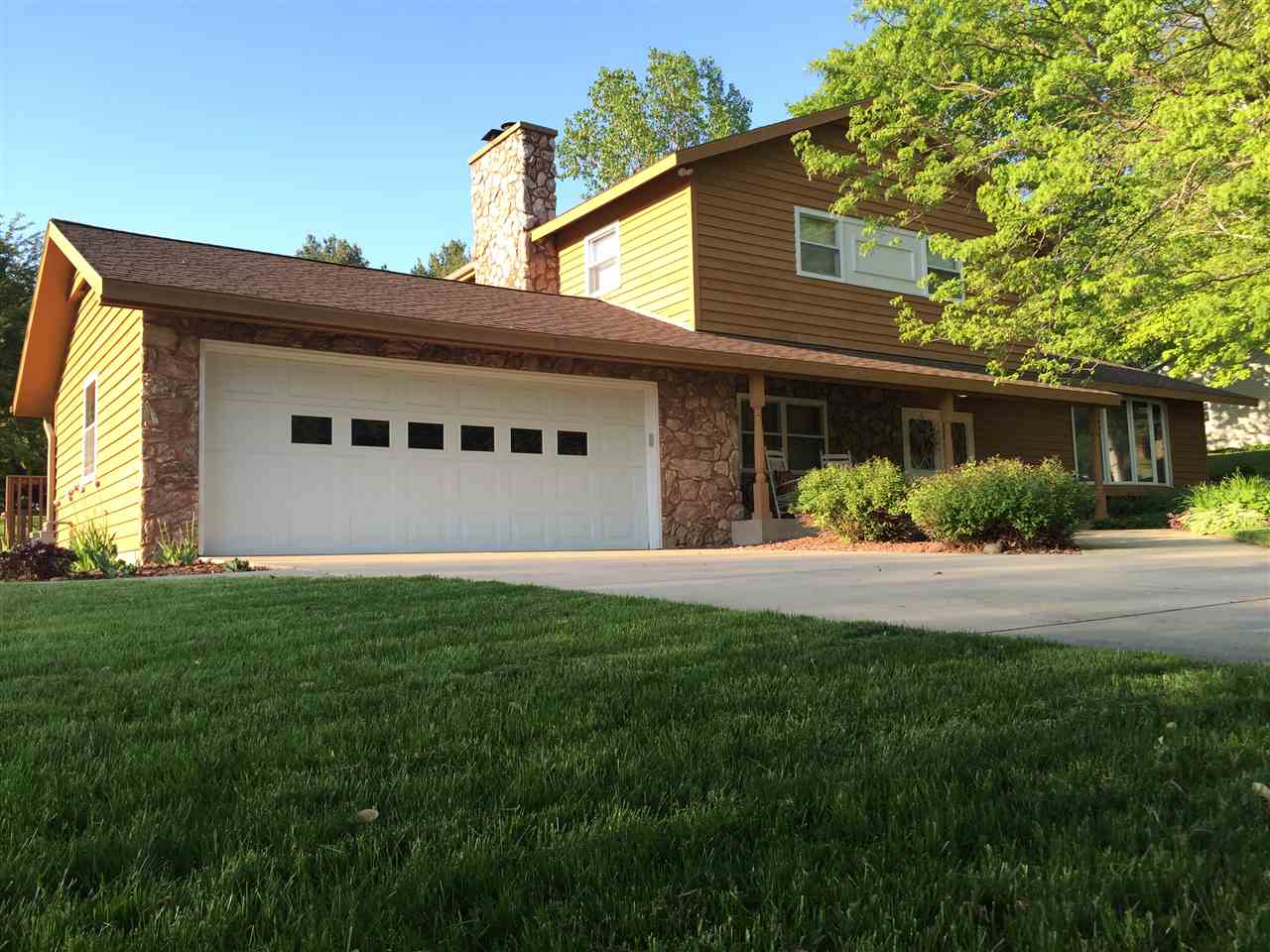 940 Westbrook Dr, Plain, WI 53577 photo 1