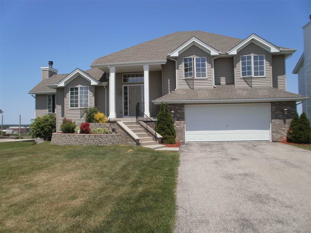 3545 Eagles Ridge Dr, Beloit, WI 53511 photo 1