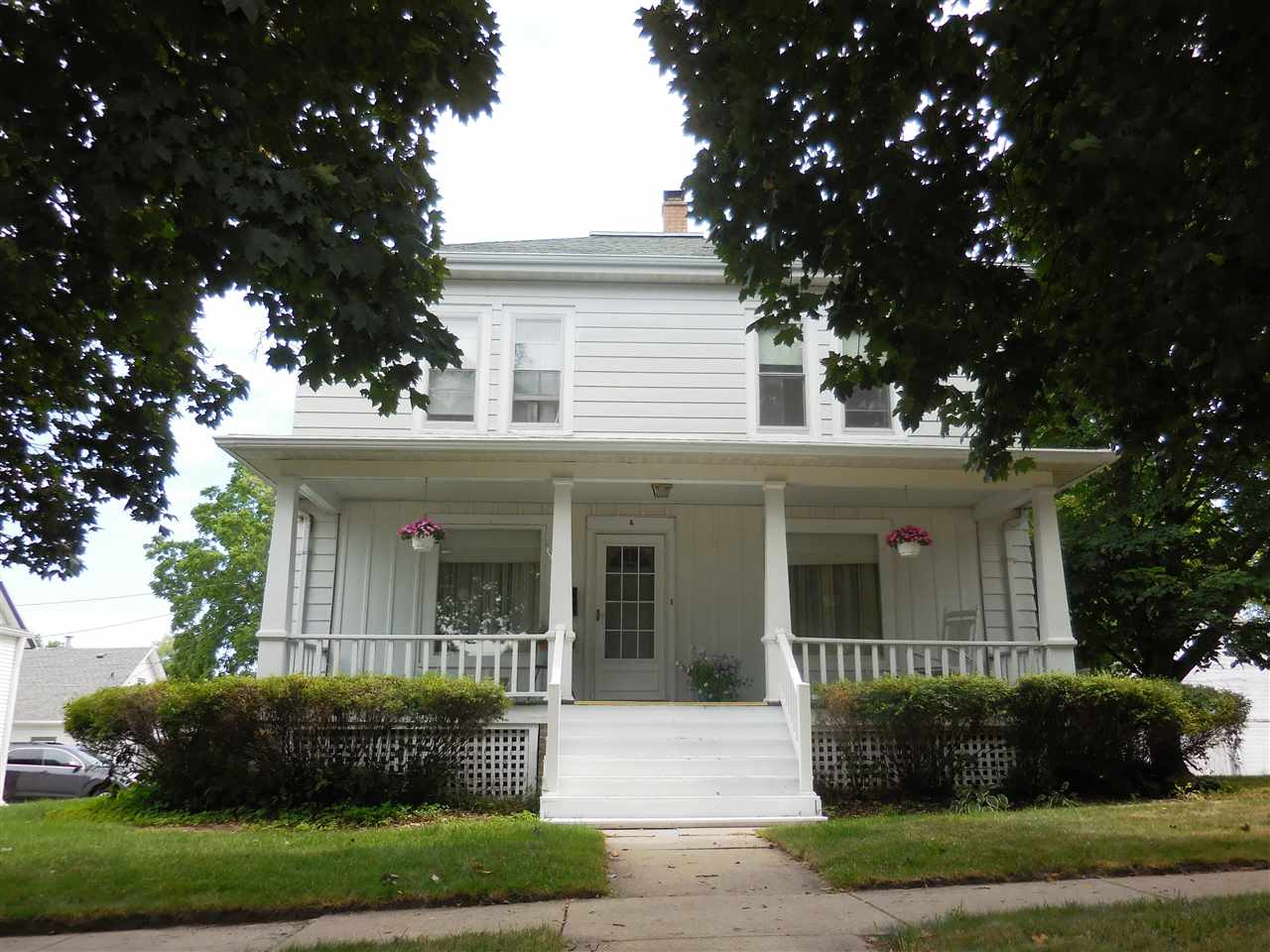 4 E Rollin St, Edgerton, WI 53534 photo 1