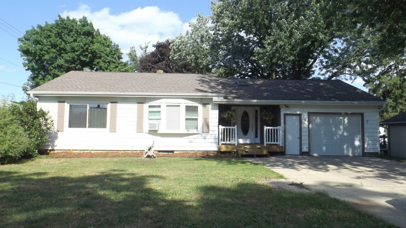 304 E 2nd Ave, Brodhead, WI 53520 photo 1