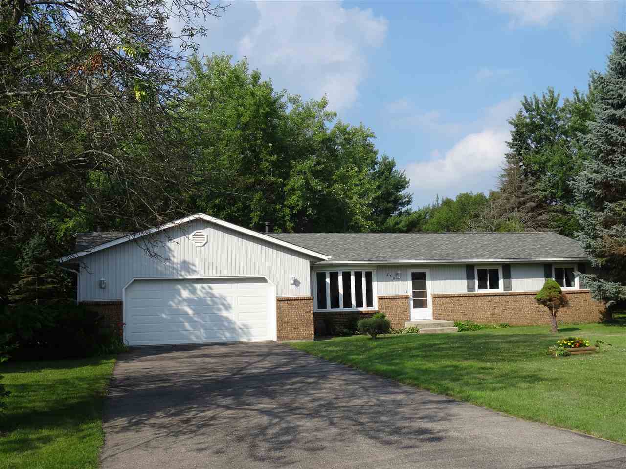 730 E Hart Rd, Beloit, WI 53511 photo 1