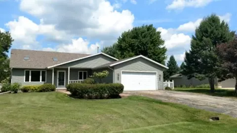 165 Niehoff Dr, Fall River, WI 53932 photo 1