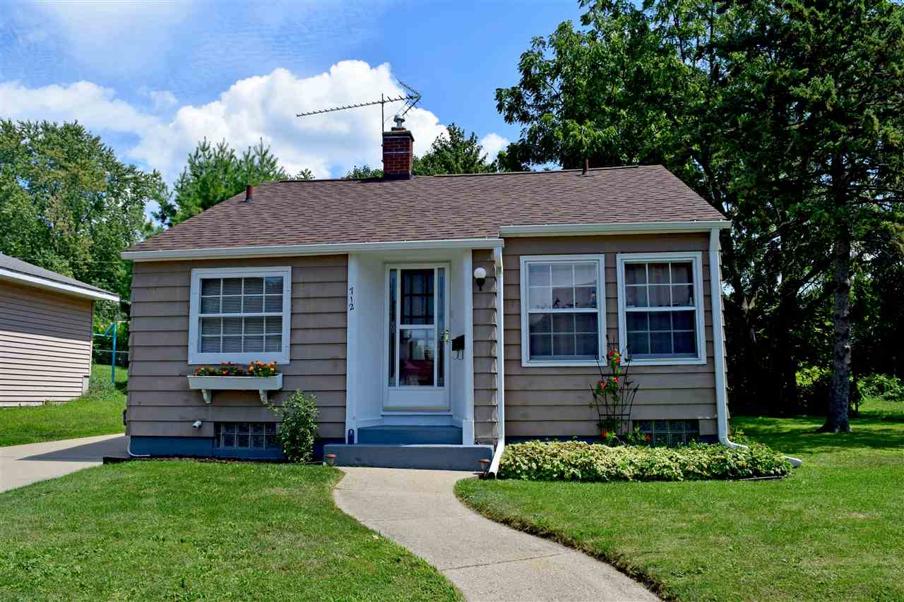 712 15th Ave, Monroe, WI 53566 photo 1