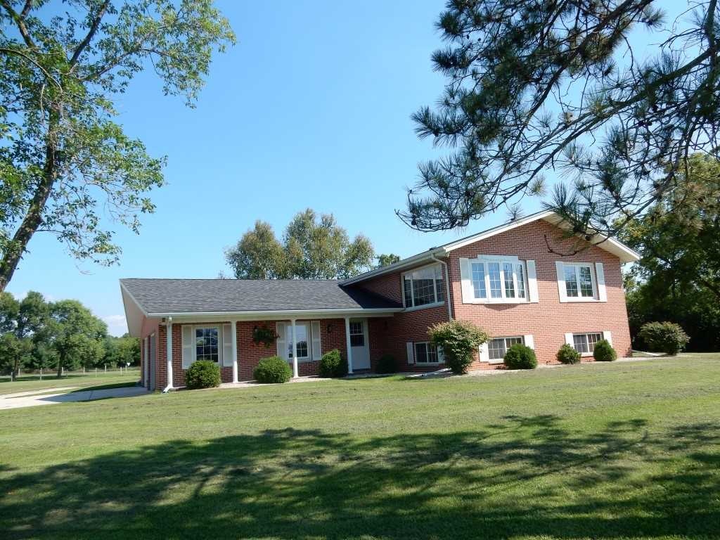 4232 Old Stage Rd, Brooklyn, WI 53521 photo 1