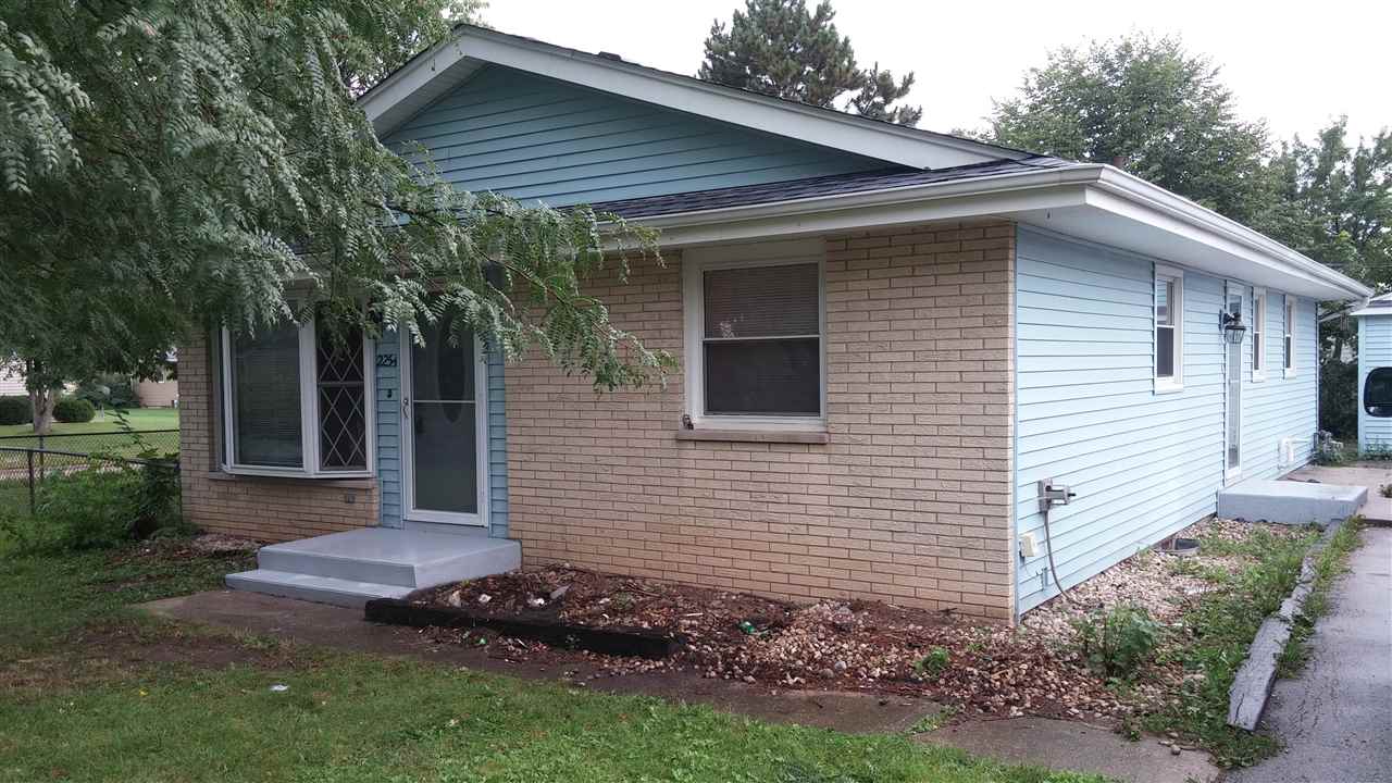 2254 Skyline Dr, Beloit, WI 53511 photo 1