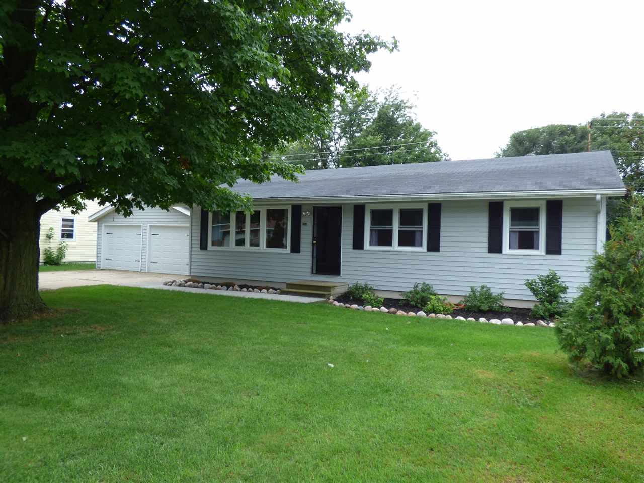 2350 Wood Dr, Beloit, WI 53511 photo 1