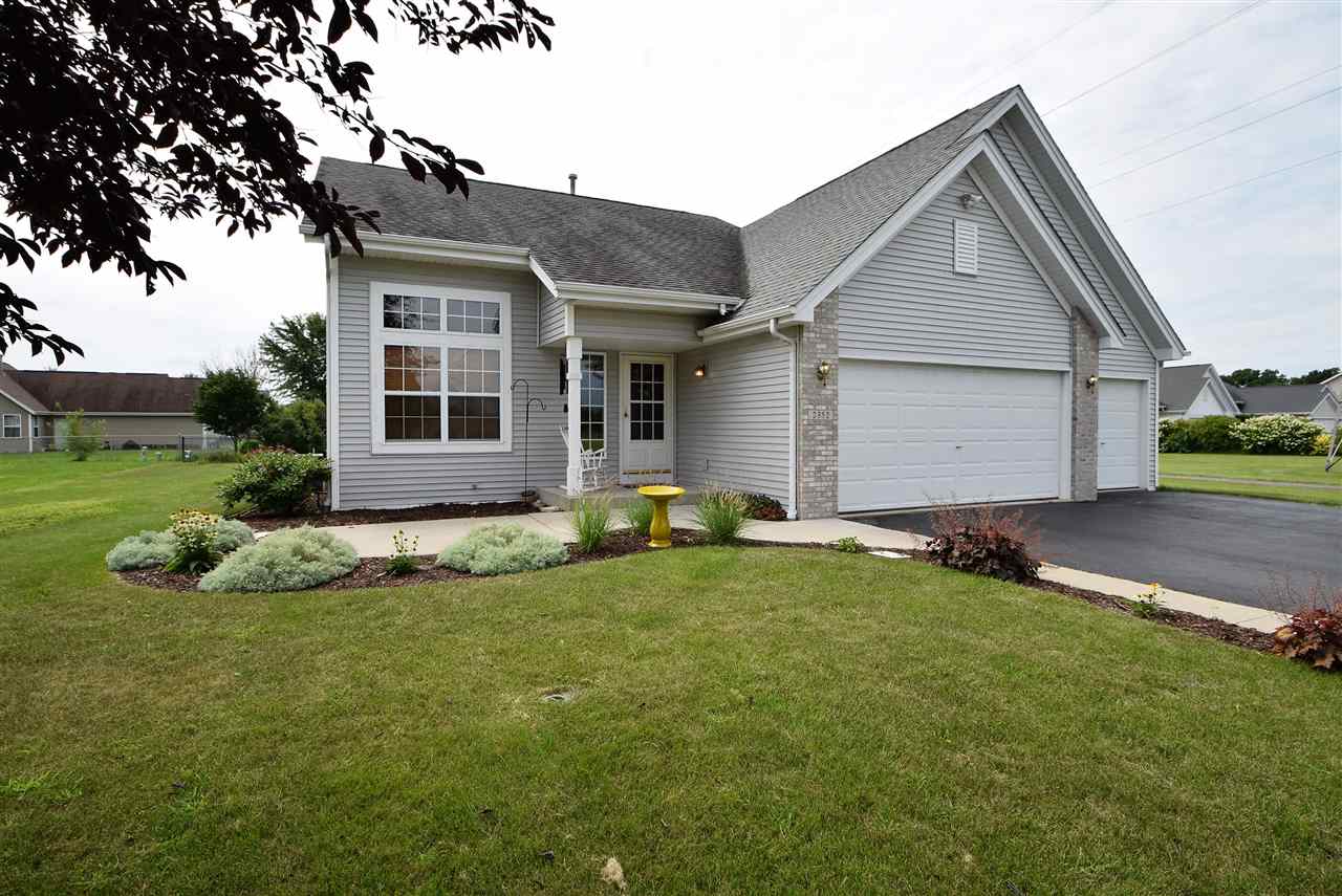 2352 Tumbleweed Ln, Beloit, WI 53511 photo 1
