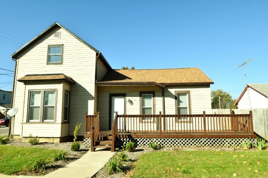 121 E Washington St, Poynette, WI 53955 photo 1