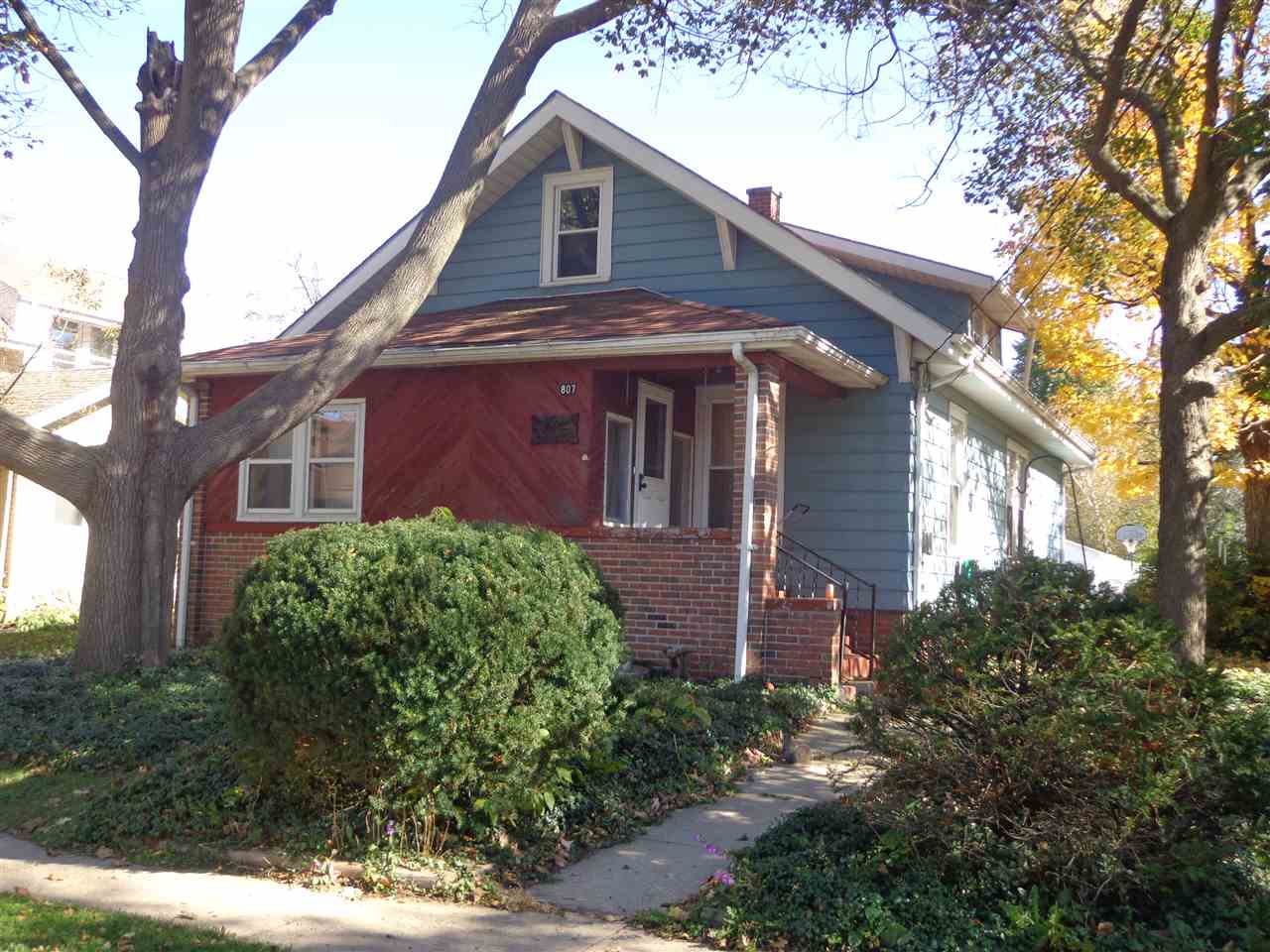 807 10th St, Beloit, WI 53511 photo 1