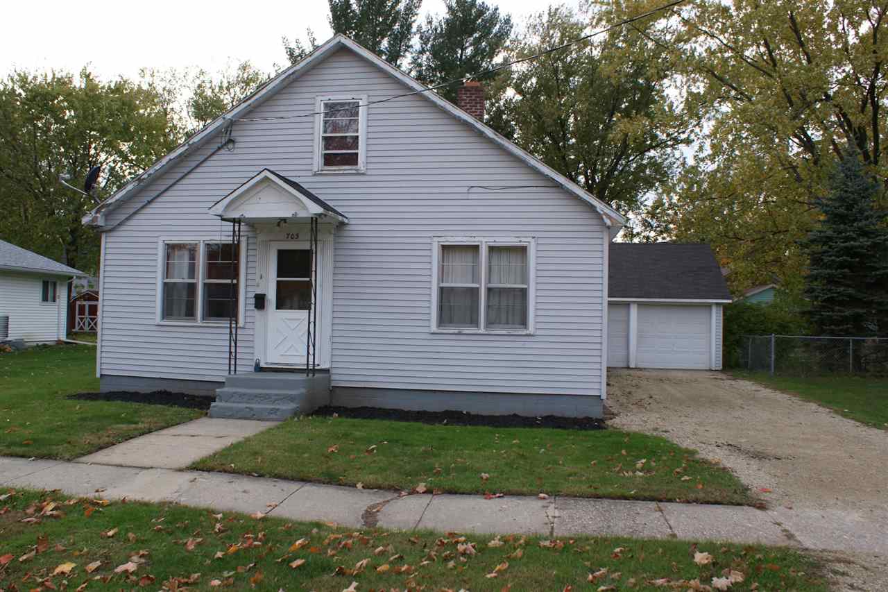 703 E 5th Ave, Brodhead, WI 53520 photo 1