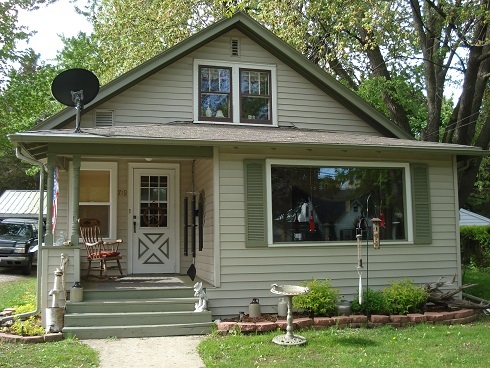 719 Liberty St, Ripon, WI 54971 photo 1