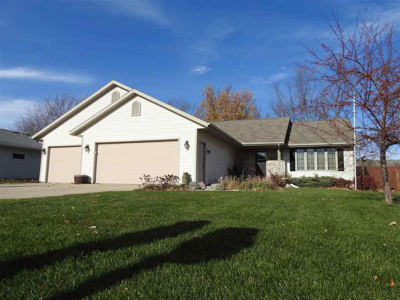 243 Alison Ct, Wrightstown, WI 54180 photo 1