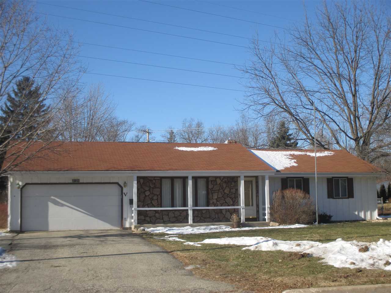 2128 Bootmaker Dr, Beloit, WI 53511 photo 1