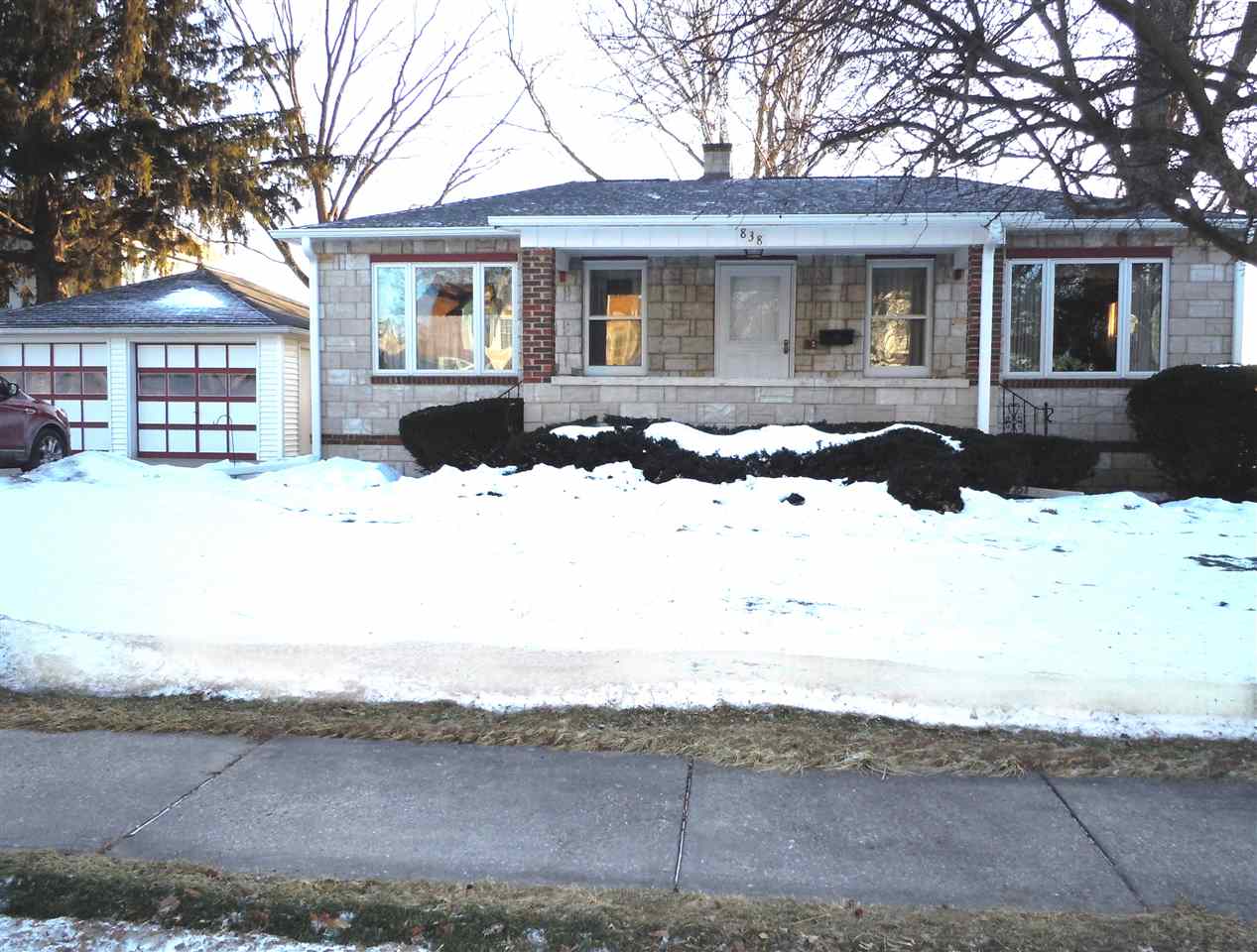 838 E Madison St, Waterloo, WI 53594 photo 1