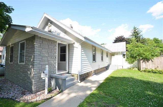 1233 11th St, Beloit, WI 53511 photo 1