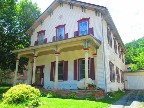326 Ann St, Mcgregor, IA 52157 photo 1