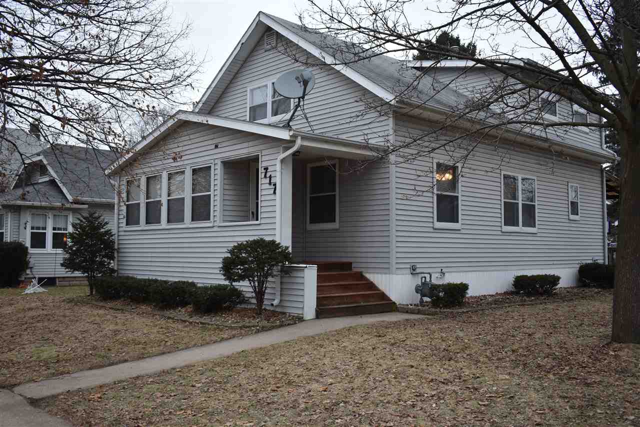 717 Garfield Ave, Beloit, WI 53511 photo 1