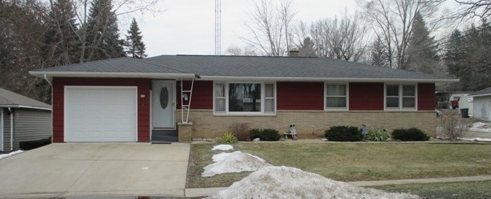 223 E Park St, Montello, WI 53949 photo 1