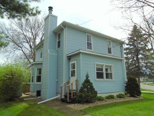  305 2nd Ave, Lodi, WI 53555 photo 1