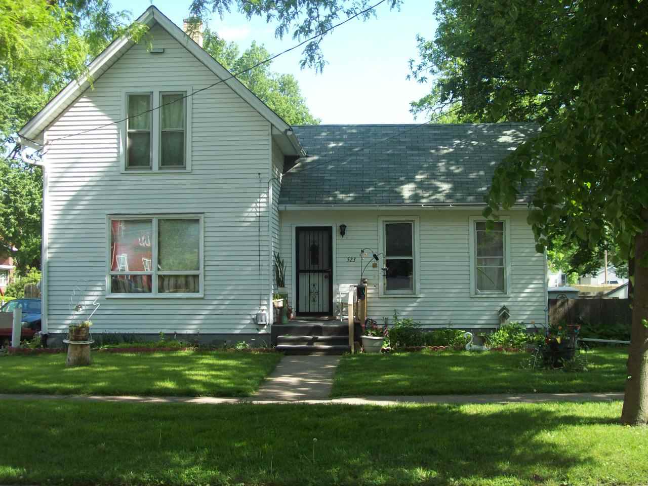 523 Vernon Ave, Beloit, WI 53511 MLS 1804234