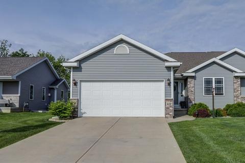 413 Pine St, Brooklyn, WI 53521 photo 1